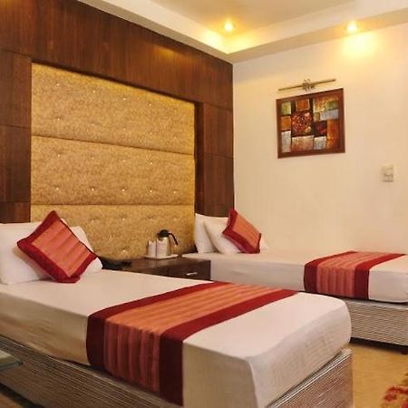 Hotel City Height - Delhi Ncr Id Not Accepted นิวเดลี ภายนอก รูปภาพ