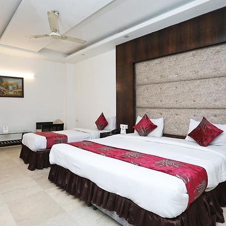 Hotel City Height - Delhi Ncr Id Not Accepted นิวเดลี ภายนอก รูปภาพ